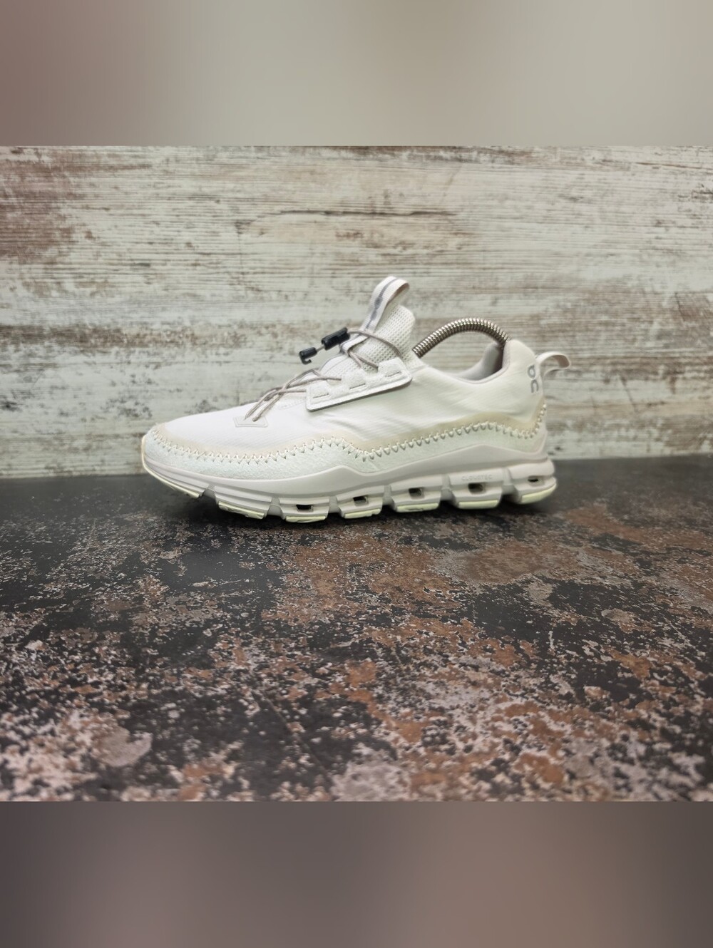 Womens On Cloudaway Athletic Shoes Sz 8.5 Used 49.98945 Lifestyle